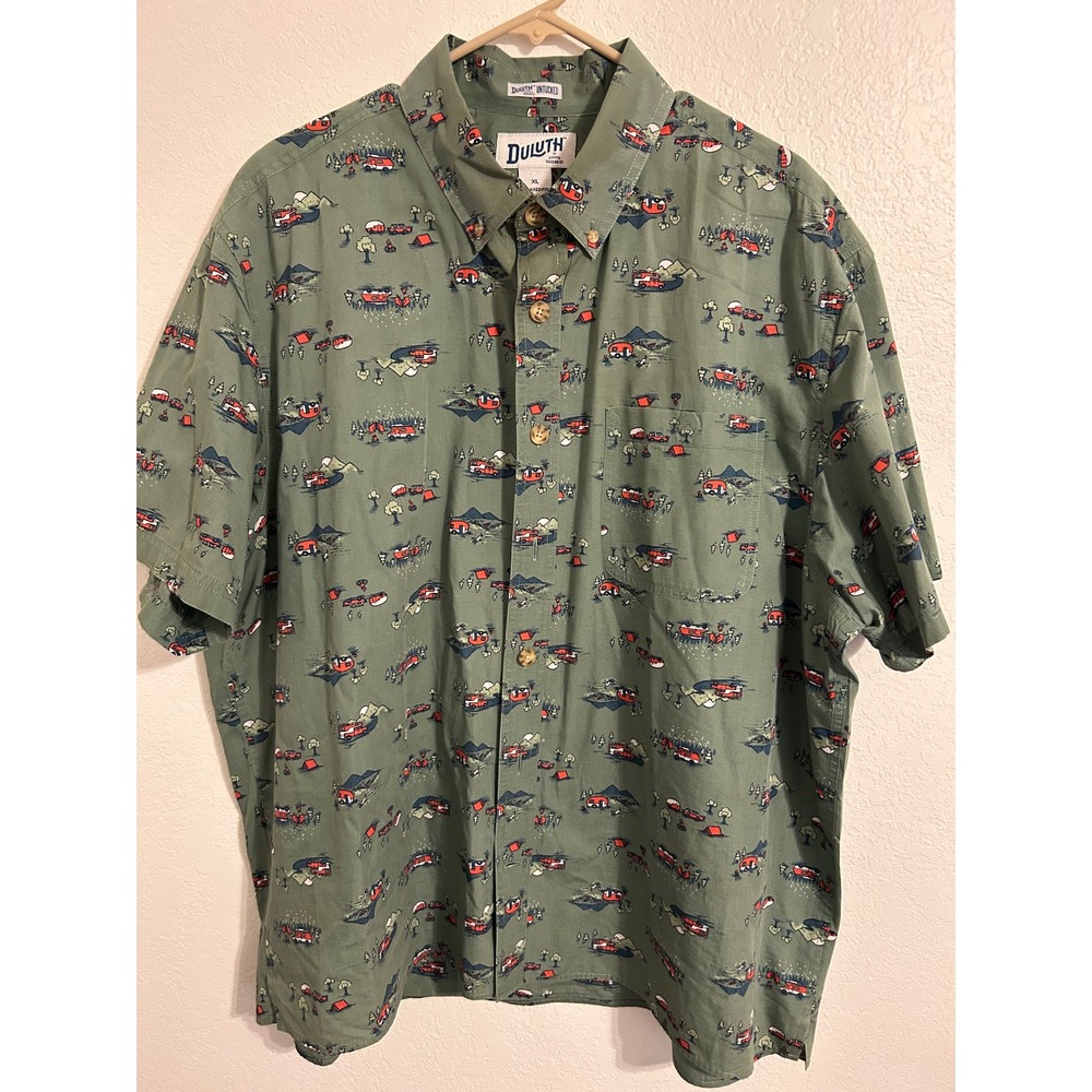 Duluth Trading Co Mens XL Relaxed Fit Untucked Short Sleeve Camping Print Shirt